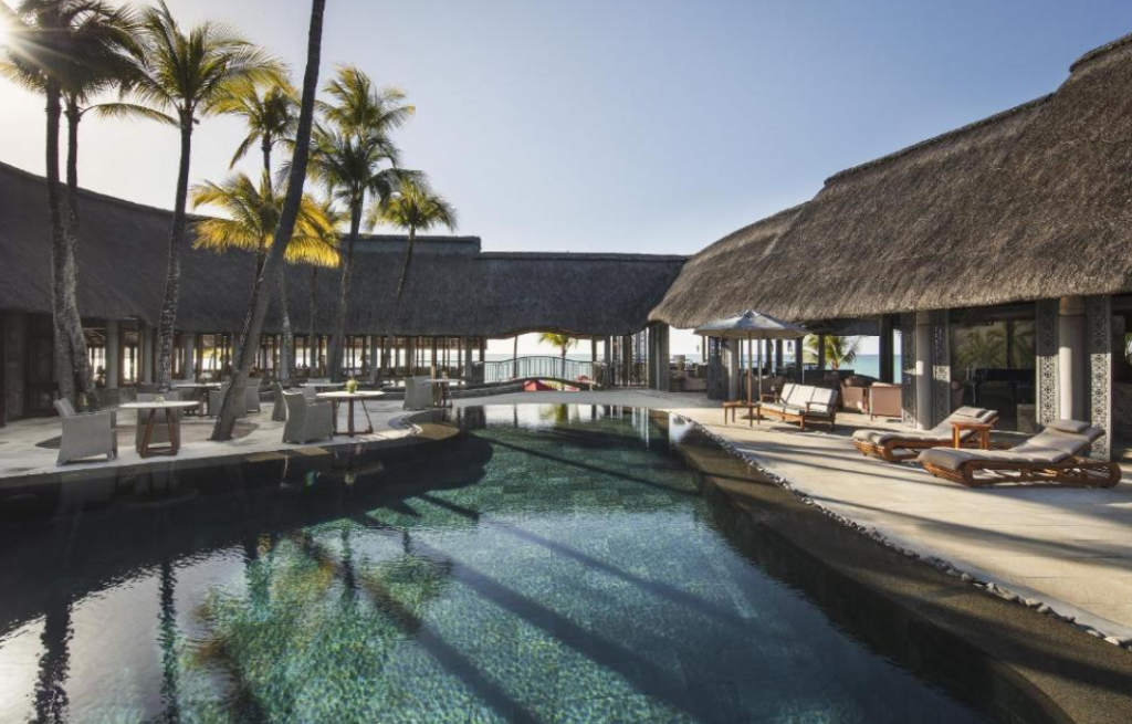 hôtels demi pension à l'île Maurice Royal Palm Beachcomber Luxury piscine